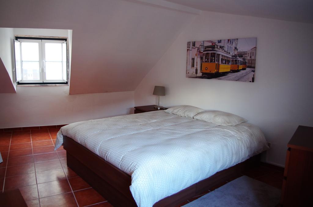 Lisbon Sloped Ceiling Apartment Exterior photo