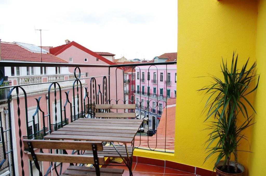 Lisbon Sloped Ceiling Apartment Exterior photo